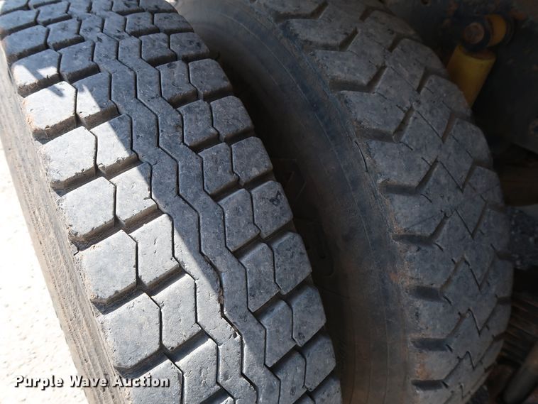 image for item DG3289 1991 Mack CH613 dump truck