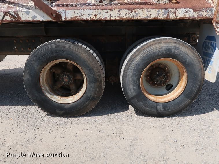 image for item DG3289 1991 Mack CH613 dump truck