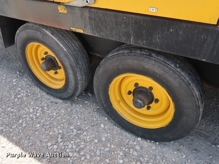 image for item DG4079 2005 Atlas Copco XASE1600 air compressor