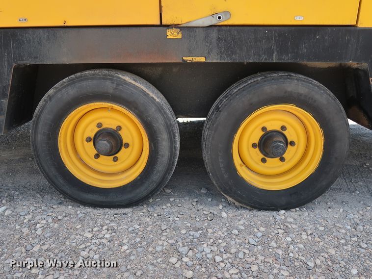 image for item DG4079 2005 Atlas Copco XASE1600 air compressor