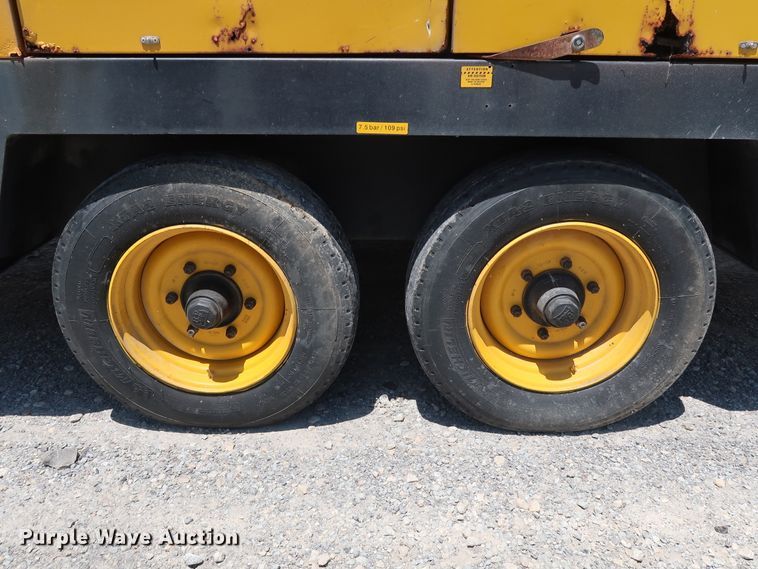 image for item DG4079 2005 Atlas Copco XASE1600 air compressor