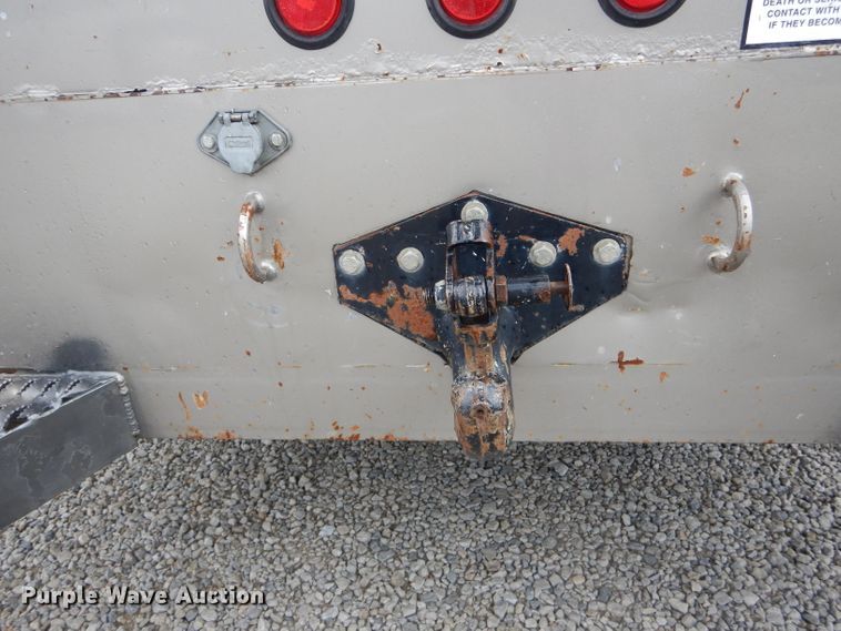 image for item DH6044 2005 International 4400 bucket truck