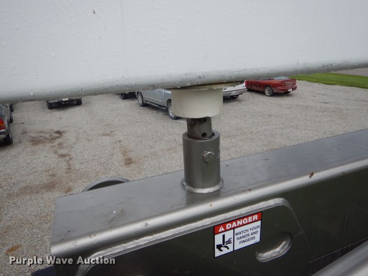 image for item DH6044 2005 International 4400 bucket truck