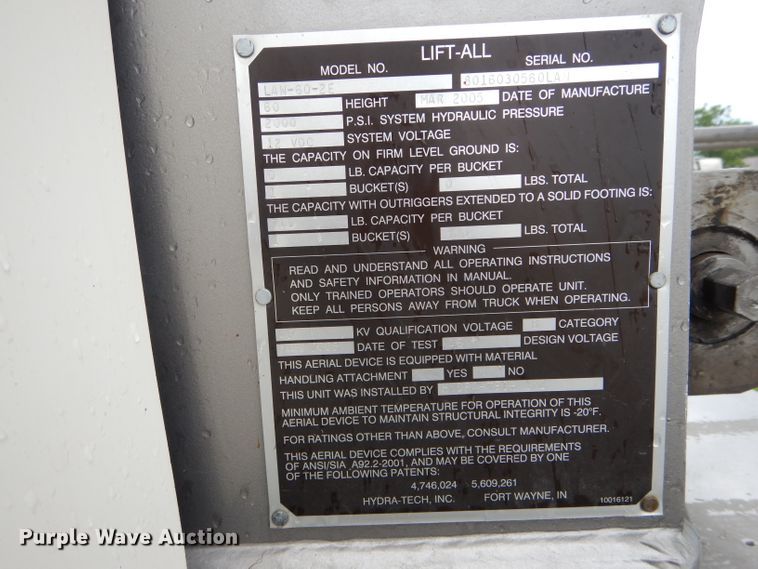 image for item DH6044 2005 International 4400 bucket truck