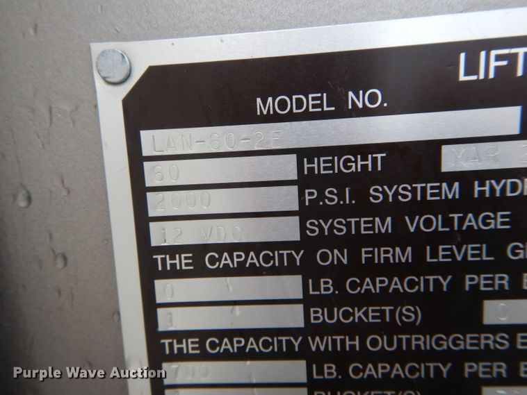 image for item DH6044 2005 International 4400 bucket truck