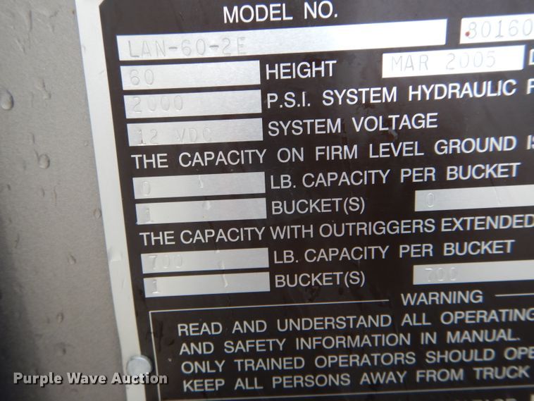 image for item DH6044 2005 International 4400 bucket truck