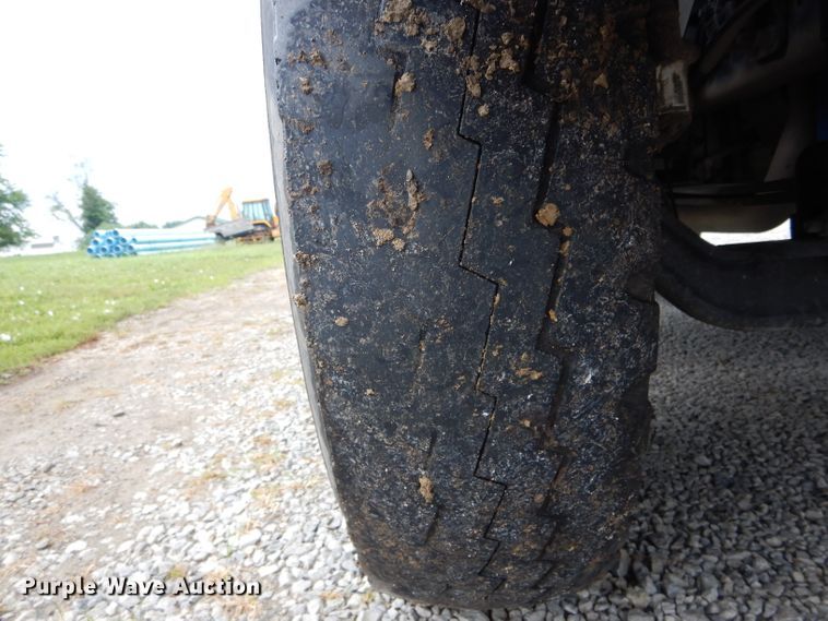 image for item DH6044 2005 International 4400 bucket truck