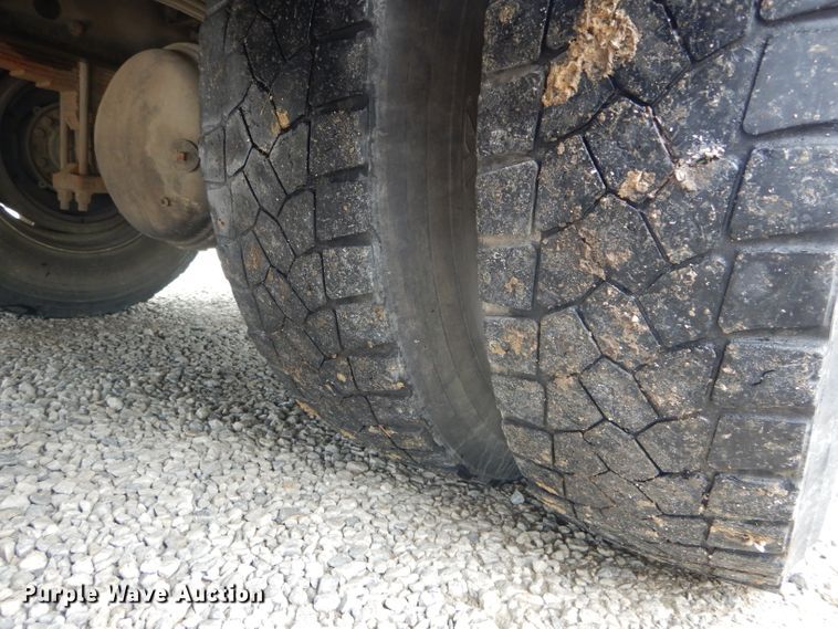 image for item DH6044 2005 International 4400 bucket truck