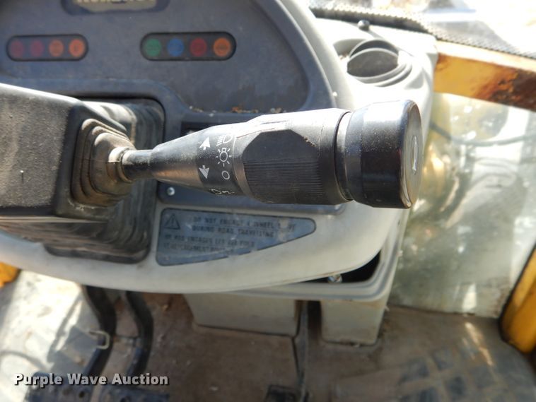 image for item DH6049 2003 Komatsu WB140-2N backhoe