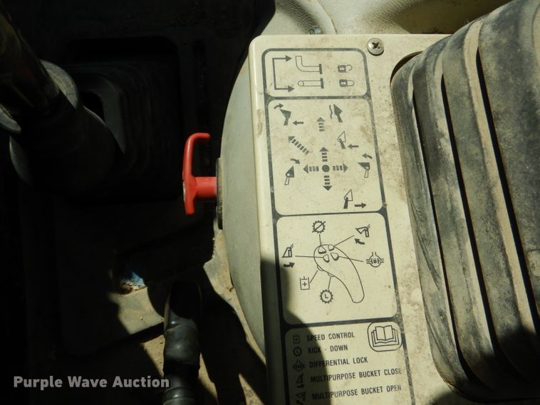 image for item DH6049 2003 Komatsu WB140-2N backhoe