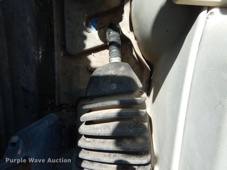 image for item DH6049 2003 Komatsu WB140-2N backhoe