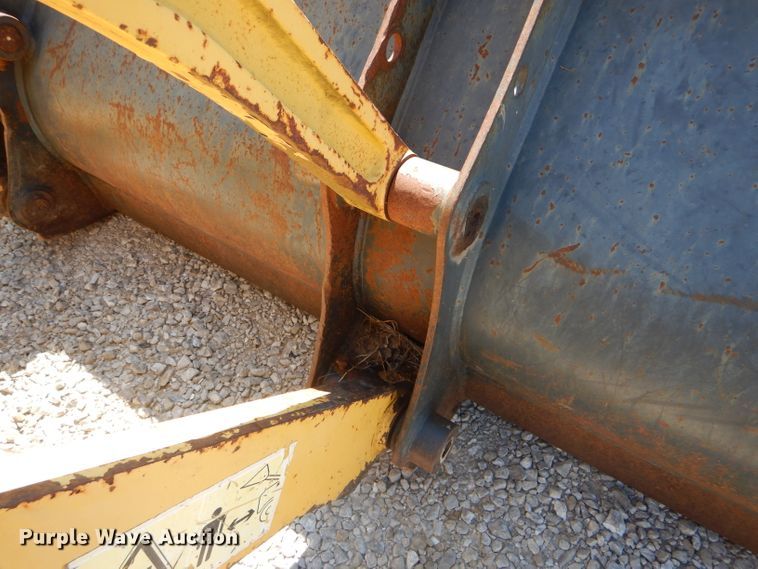 image for item DH6049 2003 Komatsu WB140-2N backhoe