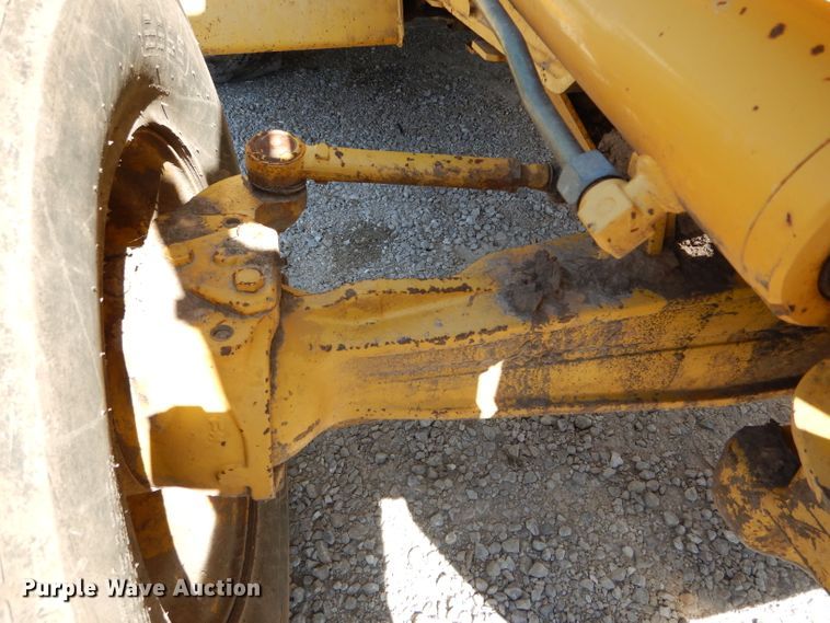 image for item DH6049 2003 Komatsu WB140-2N backhoe