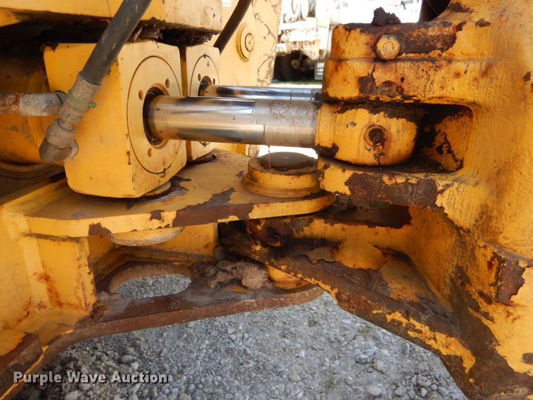 image for item DH6049 2003 Komatsu WB140-2N backhoe