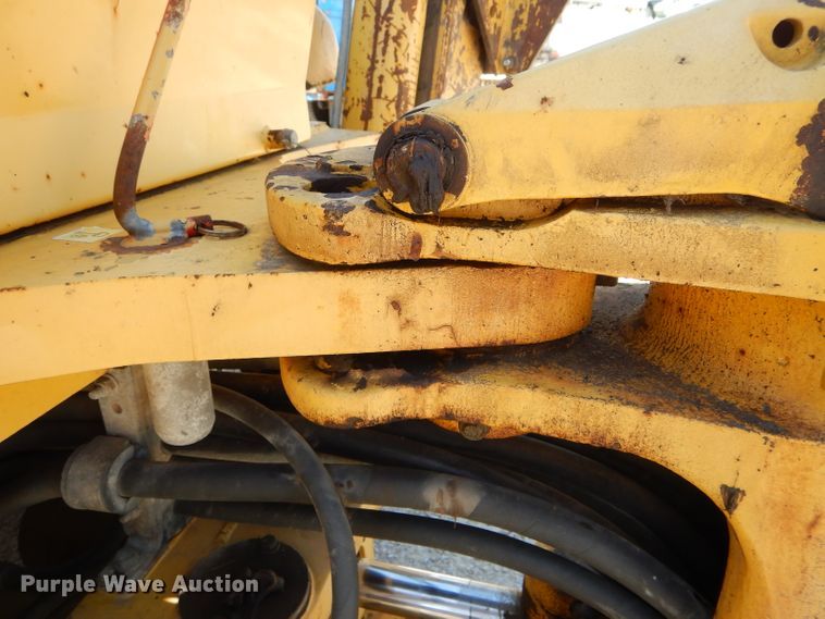 image for item DH6049 2003 Komatsu WB140-2N backhoe