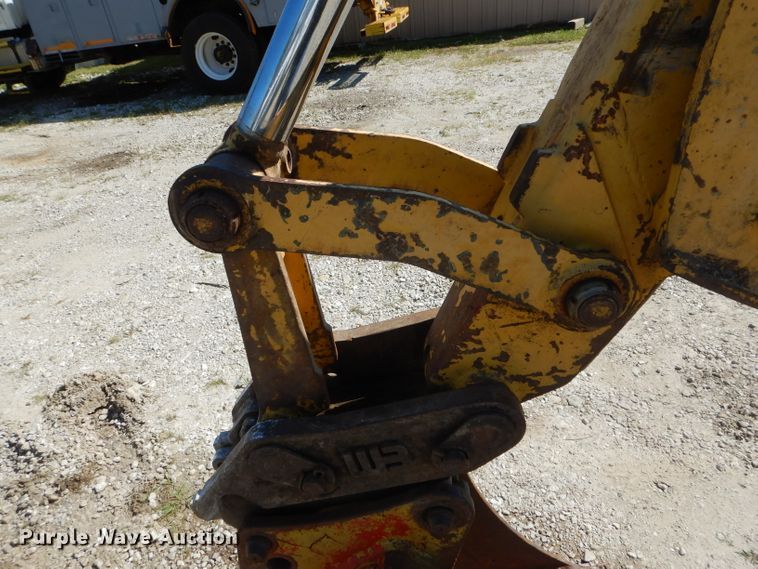 image for item DH6049 2003 Komatsu WB140-2N backhoe