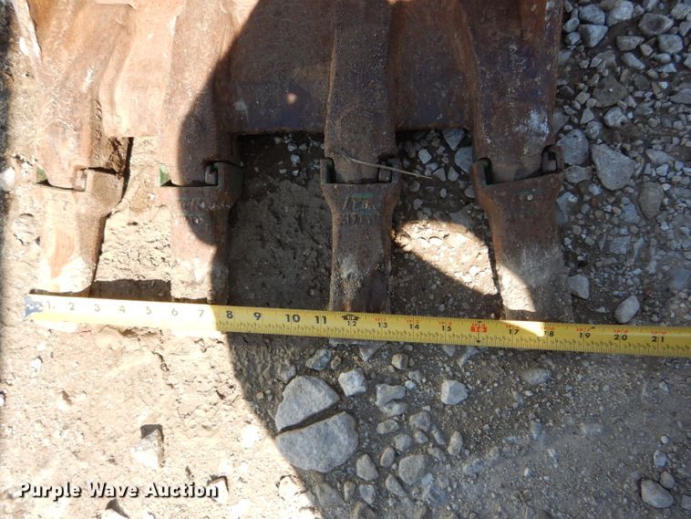 image for item DH6049 2003 Komatsu WB140-2N backhoe