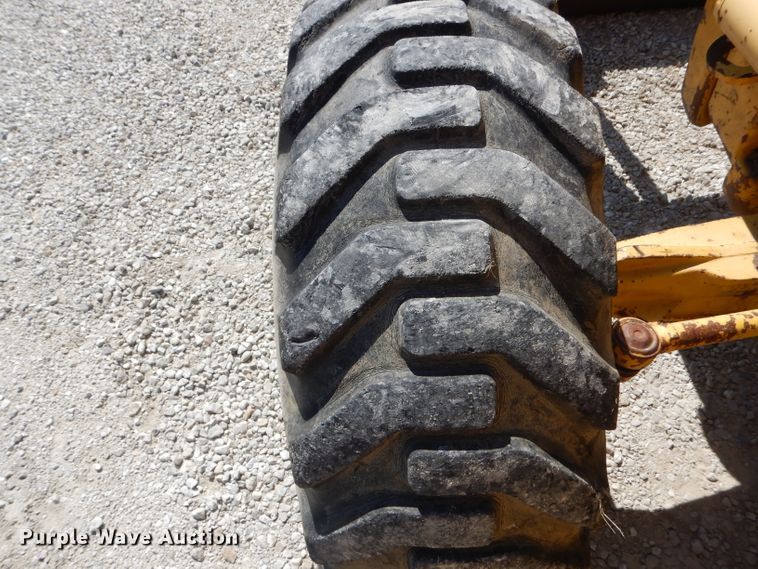 image for item DH6049 2003 Komatsu WB140-2N backhoe