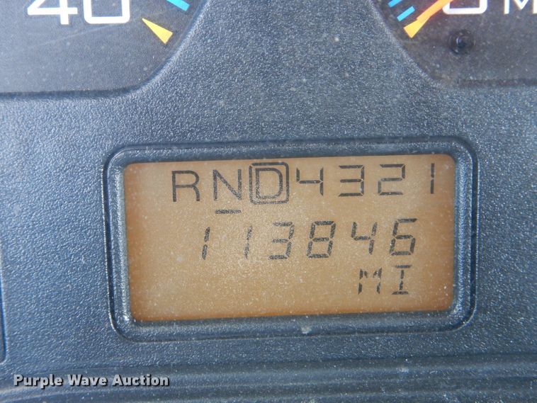 image for item DH6050 2004 International 4400 bucket truck