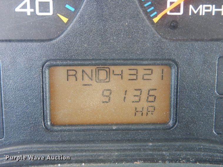 image for item DH6050 2004 International 4400 bucket truck