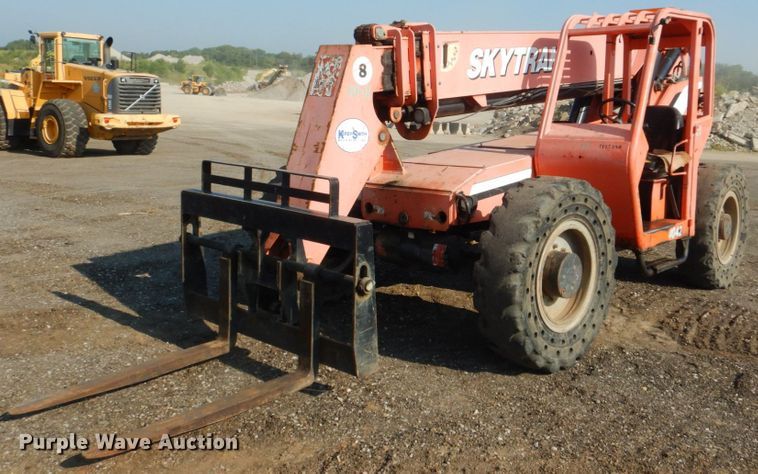 image for item DI2264 2006 SkyTrak 10042 telehandler