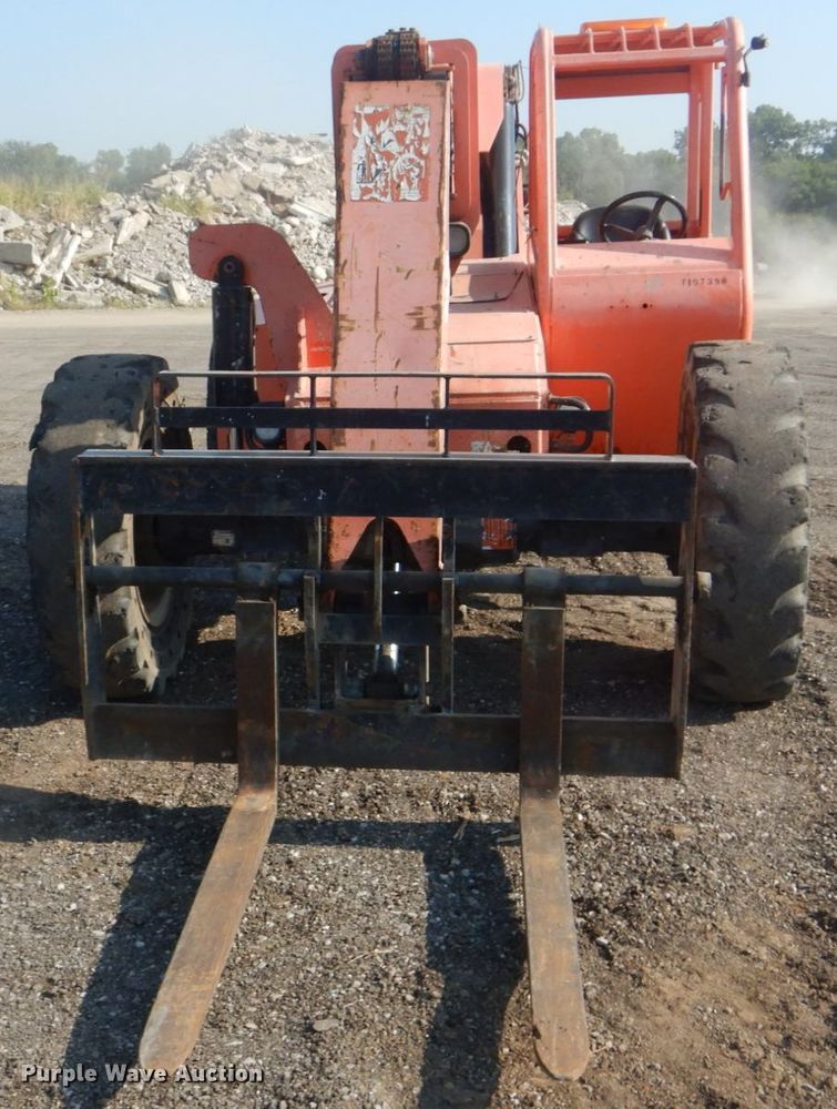 image for item DI2264 2006 SkyTrak 10042 telehandler