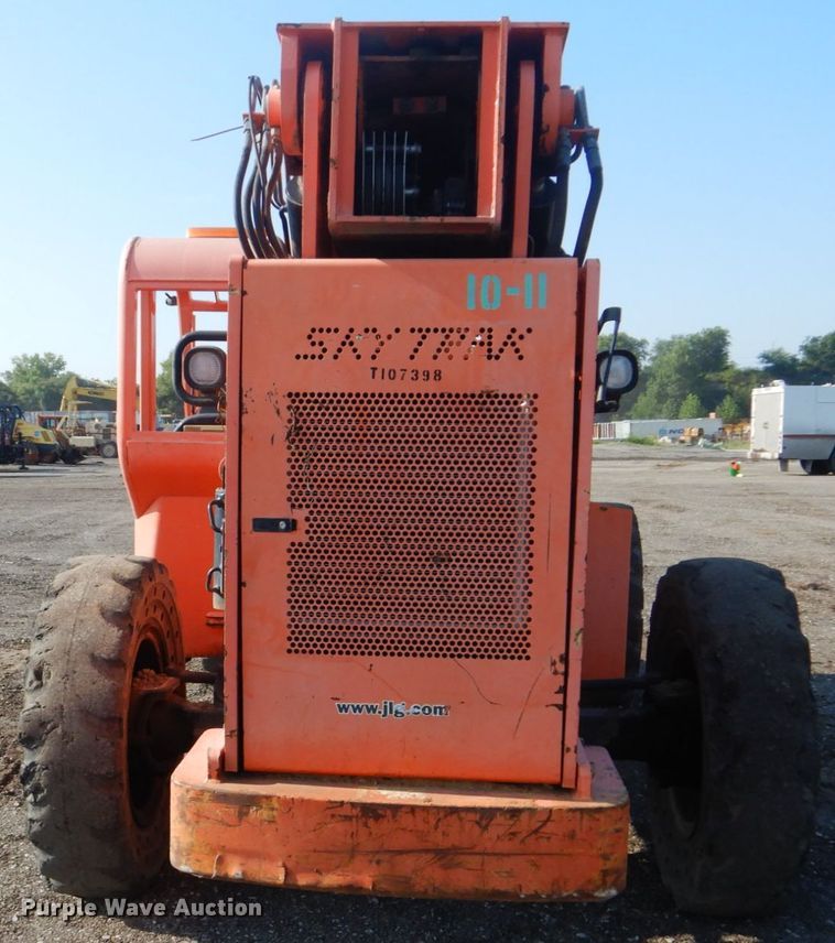 image for item DI2264 2006 SkyTrak 10042 telehandler