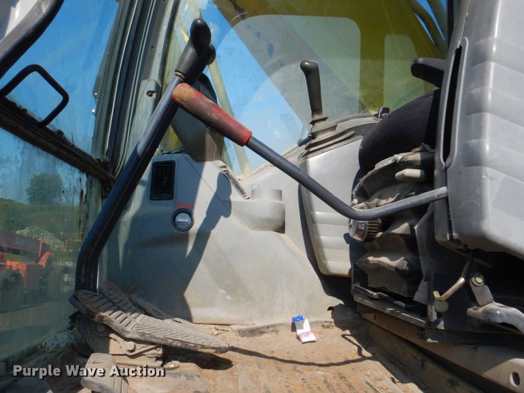 image for item DI2265 2005 Kobelco SK330LC excavator