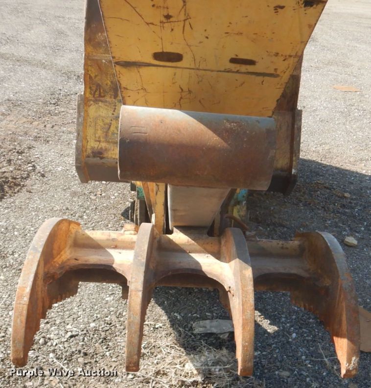 image for item DI2265 2005 Kobelco SK330LC excavator