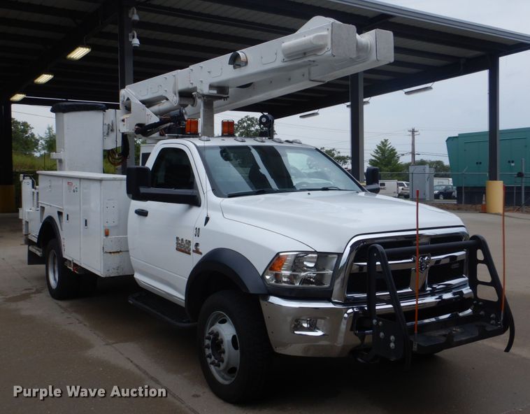image for item DI2279 2014 Dodge Ram 5500 bucket truck