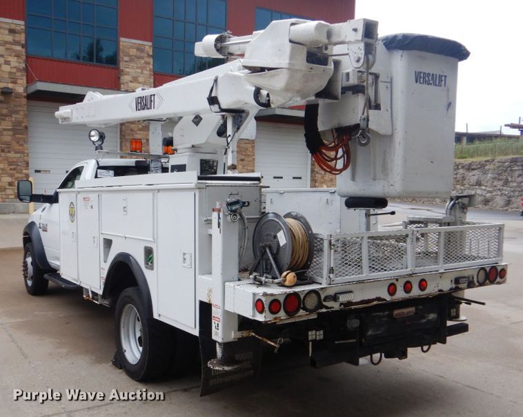 image for item DI2279 2014 Dodge Ram 5500 bucket truck