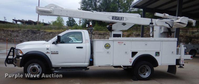 image for item DI2279 2014 Dodge Ram 5500 bucket truck