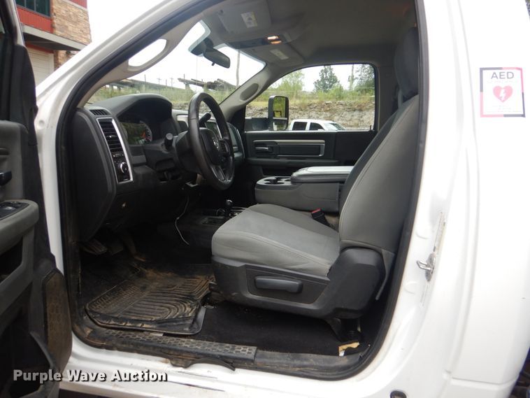 image for item DI2279 2014 Dodge Ram 5500 bucket truck