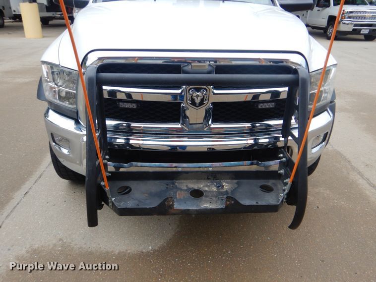 image for item DI2279 2014 Dodge Ram 5500 bucket truck