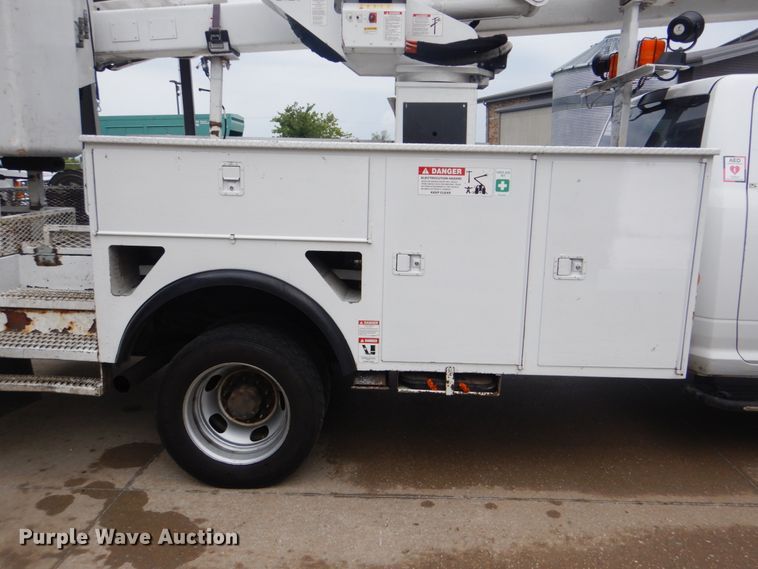image for item DI2279 2014 Dodge Ram 5500 bucket truck