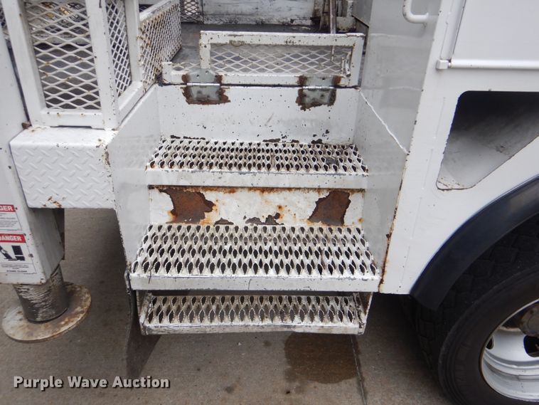 image for item DI2279 2014 Dodge Ram 5500 bucket truck