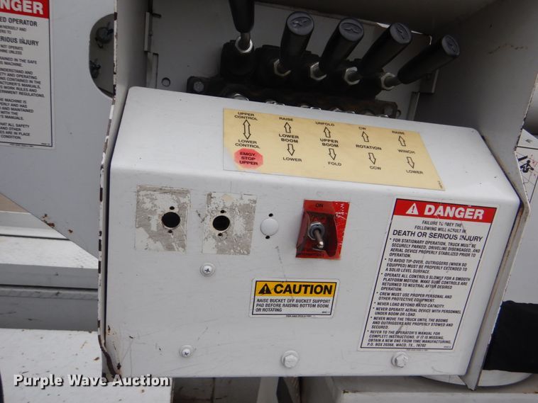 image for item DI2279 2014 Dodge Ram 5500 bucket truck