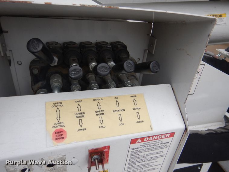 image for item DI2279 2014 Dodge Ram 5500 bucket truck