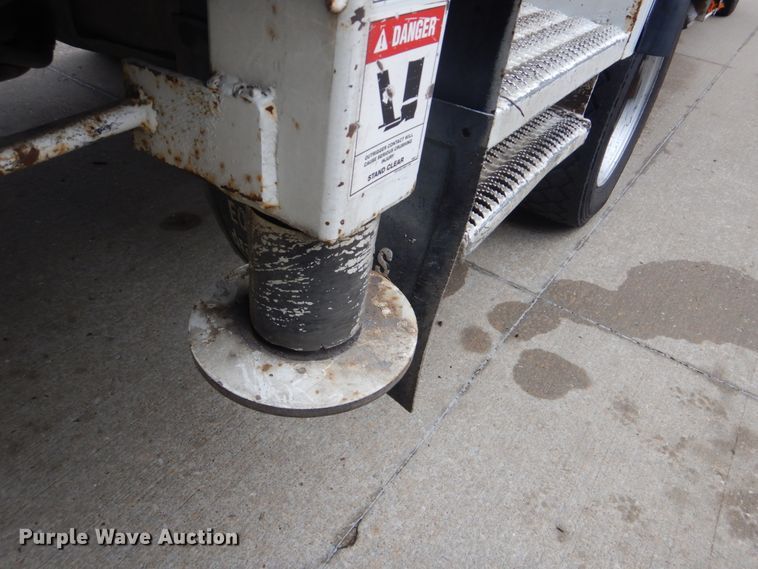 image for item DI2279 2014 Dodge Ram 5500 bucket truck