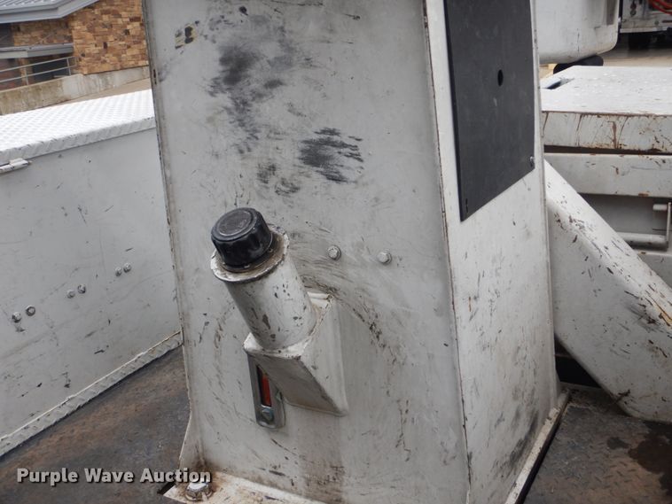 image for item DI2279 2014 Dodge Ram 5500 bucket truck