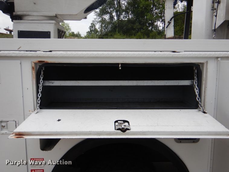 image for item DI2279 2014 Dodge Ram 5500 bucket truck