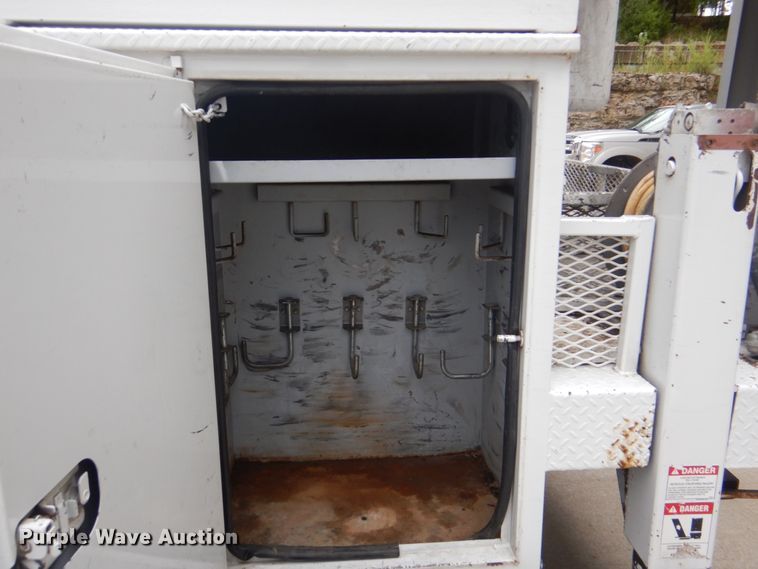 image for item DI2279 2014 Dodge Ram 5500 bucket truck