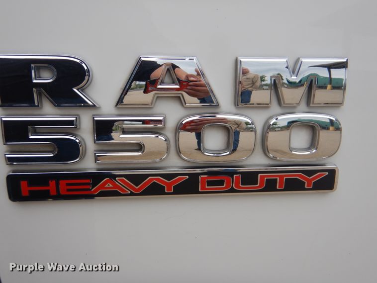 image for item DI2279 2014 Dodge Ram 5500 bucket truck