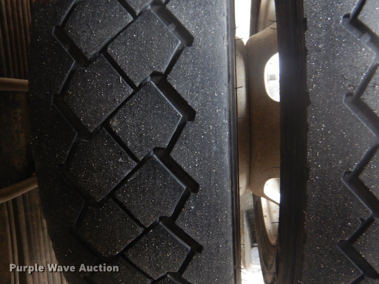 image for item DI2279 2014 Dodge Ram 5500 bucket truck