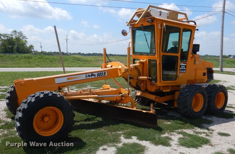 image for item DY9846 2000 LeeBoy 685B motor grader