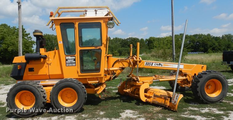 image for item DY9846 2000 LeeBoy 685B motor grader