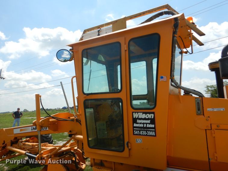 image for item DY9846 2000 LeeBoy 685B motor grader