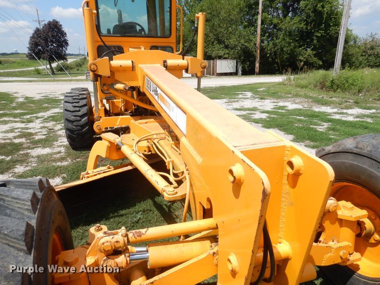 image for item DY9846 2000 LeeBoy 685B motor grader