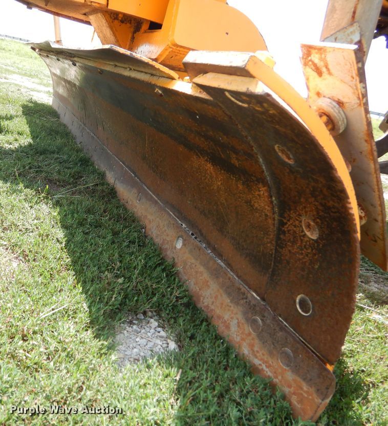 image for item DY9846 2000 LeeBoy 685B motor grader