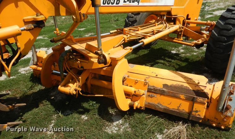 image for item DY9846 2000 LeeBoy 685B motor grader